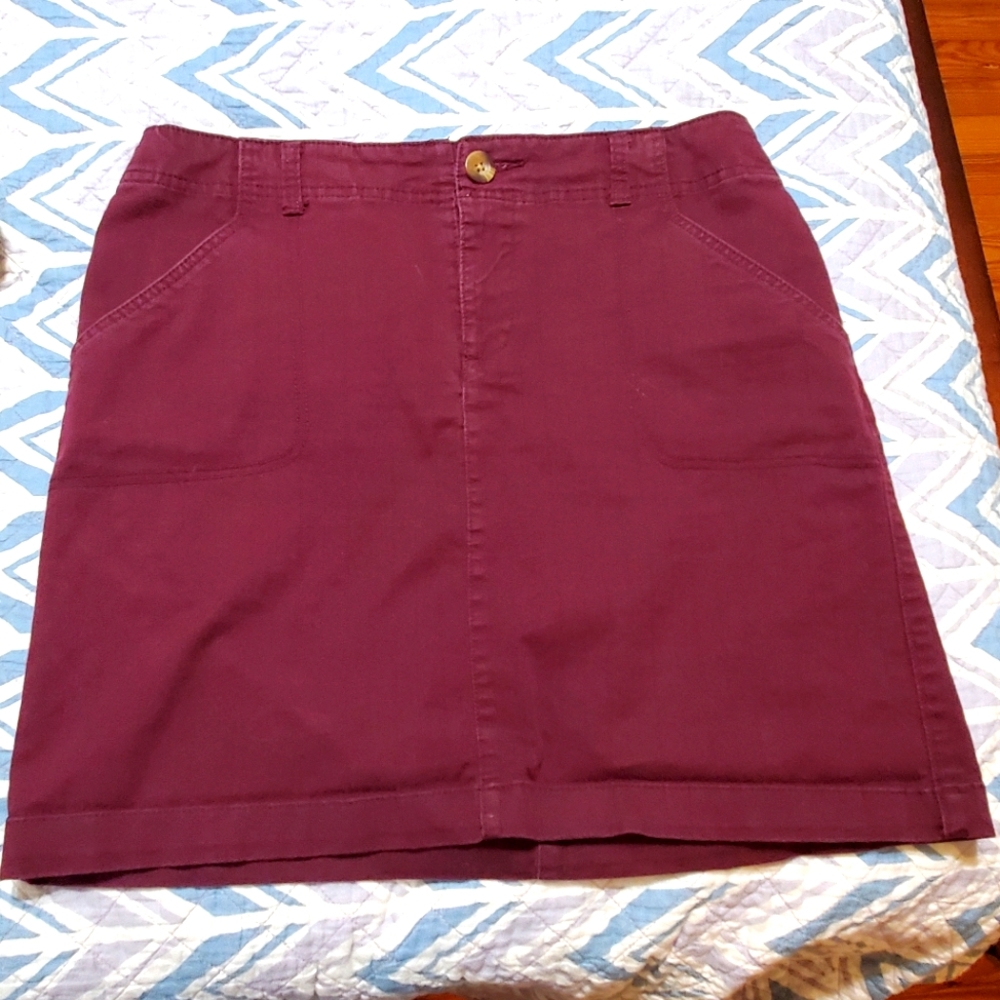 Dockers burgundy knee length skirt